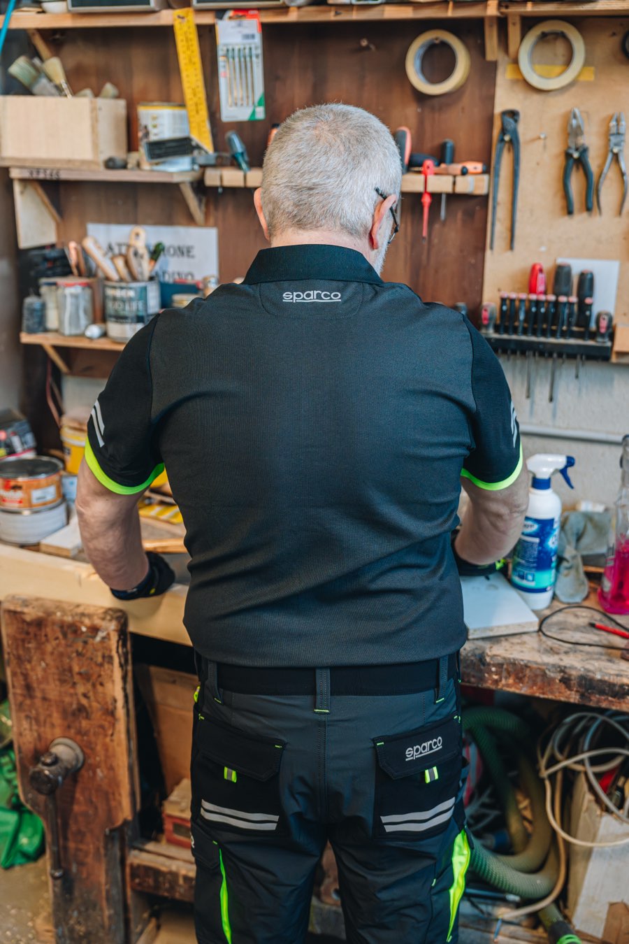 Sparco polo in de werkplaats